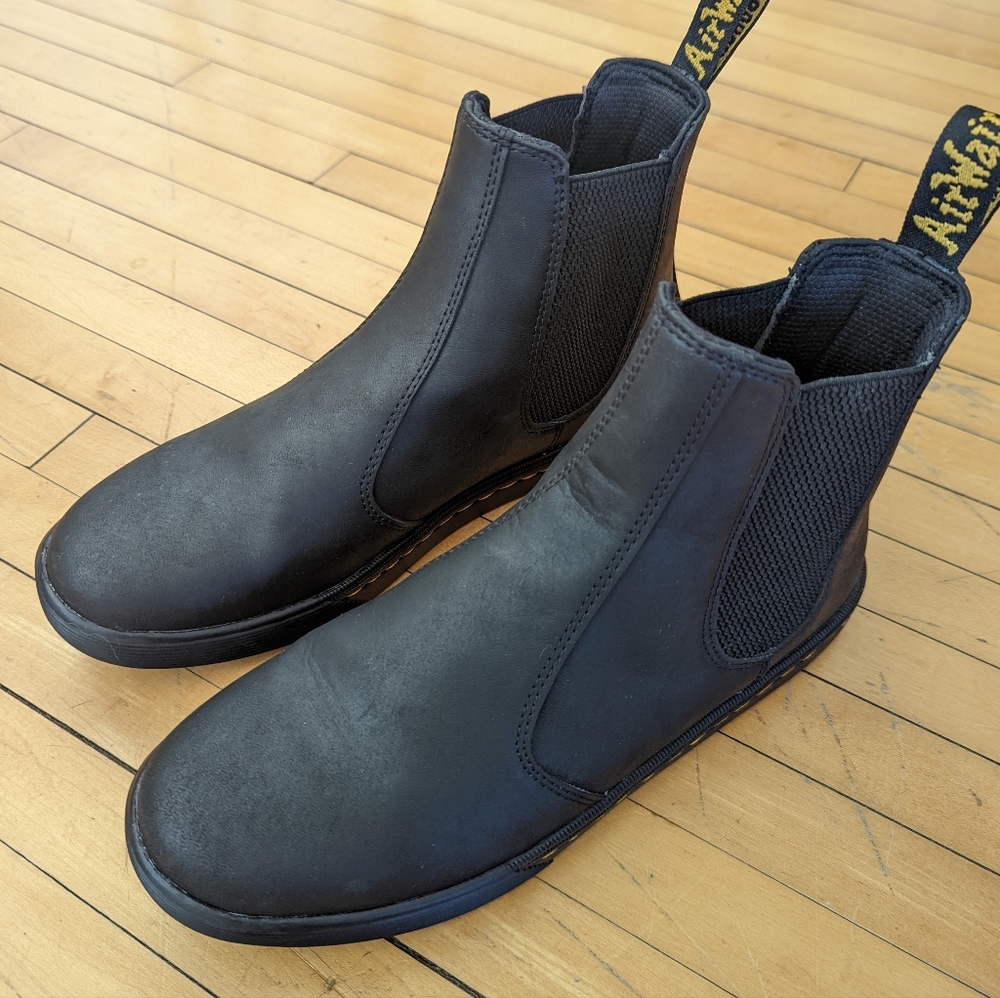 Doc Martens Chelsea boots 8 Dr. Canvas